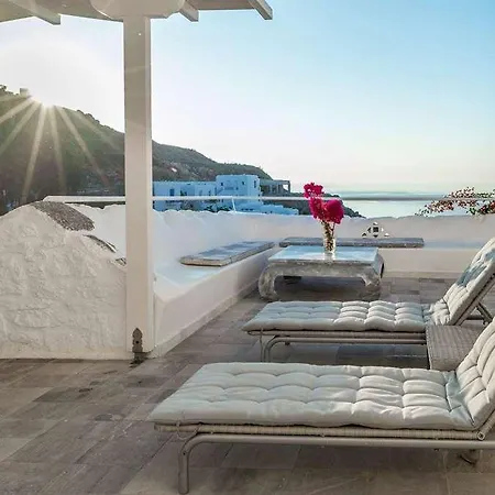 Ξενοδοχείο Super Rockies 4*